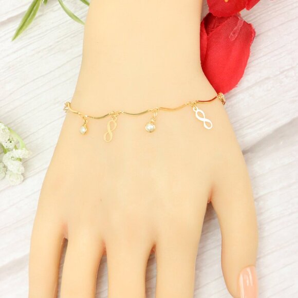 "Trendy Handmade Bracelet – A Thoughtful Gift for Girls & Women | UNVRC1014 - Picture 2 of 10